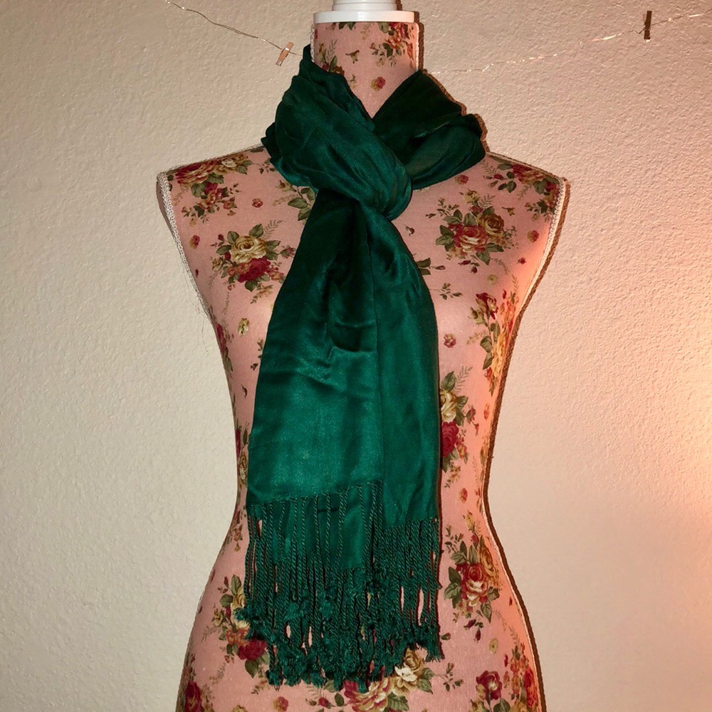 Forest green scarf